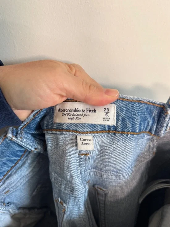 Abercrombie & Fitch The '90s Relaxed Jean High Rise Curve Love | Size 28 Long - Picture 8 of 9